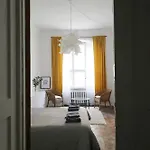 Spacious 3 In Art Nouveau District *