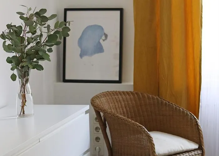 Апартаменти Spacious 3 In Art Nouveau District