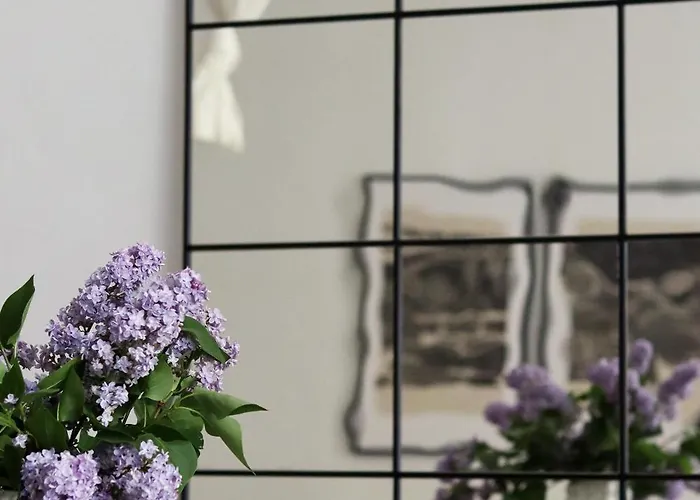 Апартаменти Spacious 3 In Art Nouveau District *