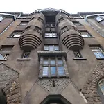 Spacious 3 In Art Nouveau District Daire